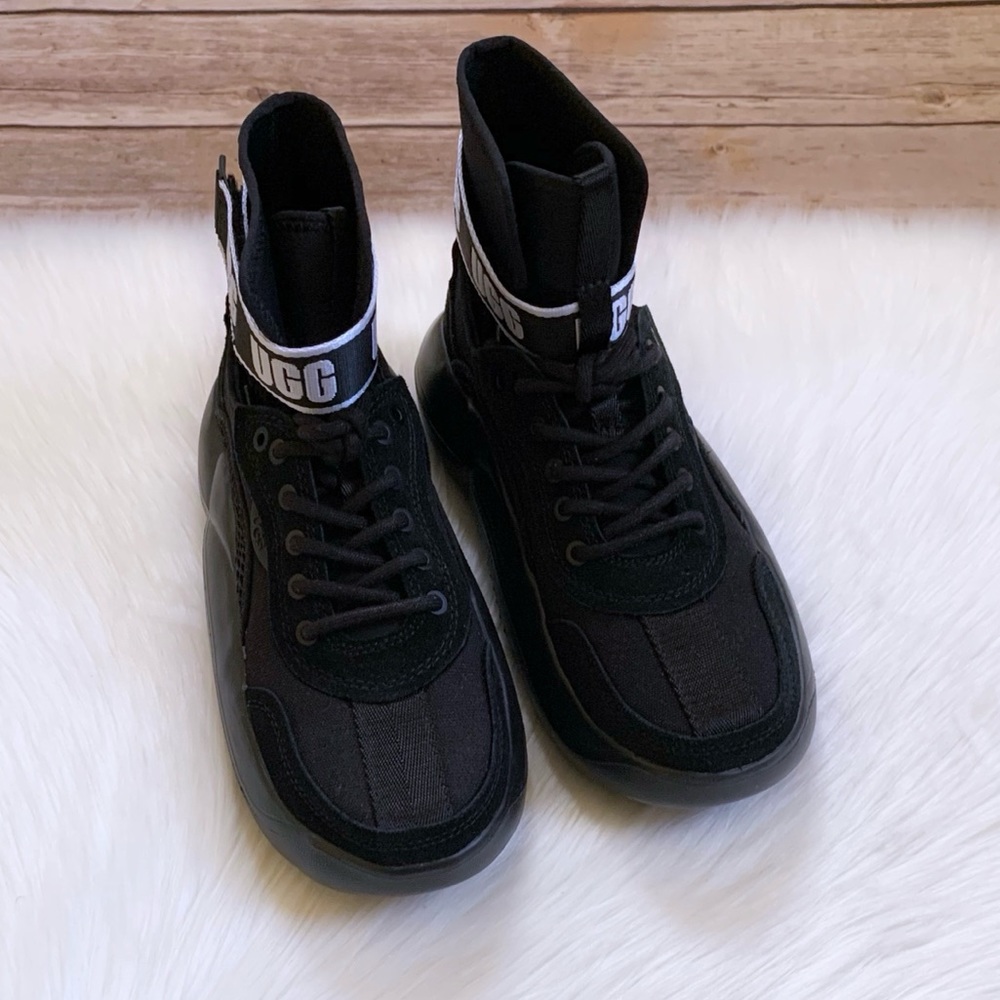 UGG LA Cloud Hi Black Platform Sneakers - Picture 3 of 7